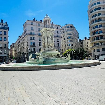 La Petite Maison Dans La Croix Rousse Lyon Exterior foto